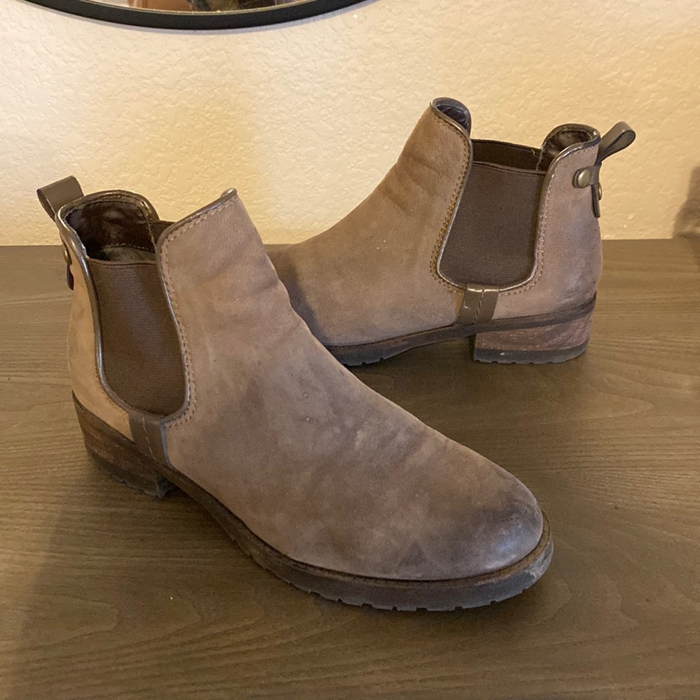 Steve Madden Chelsea Boots